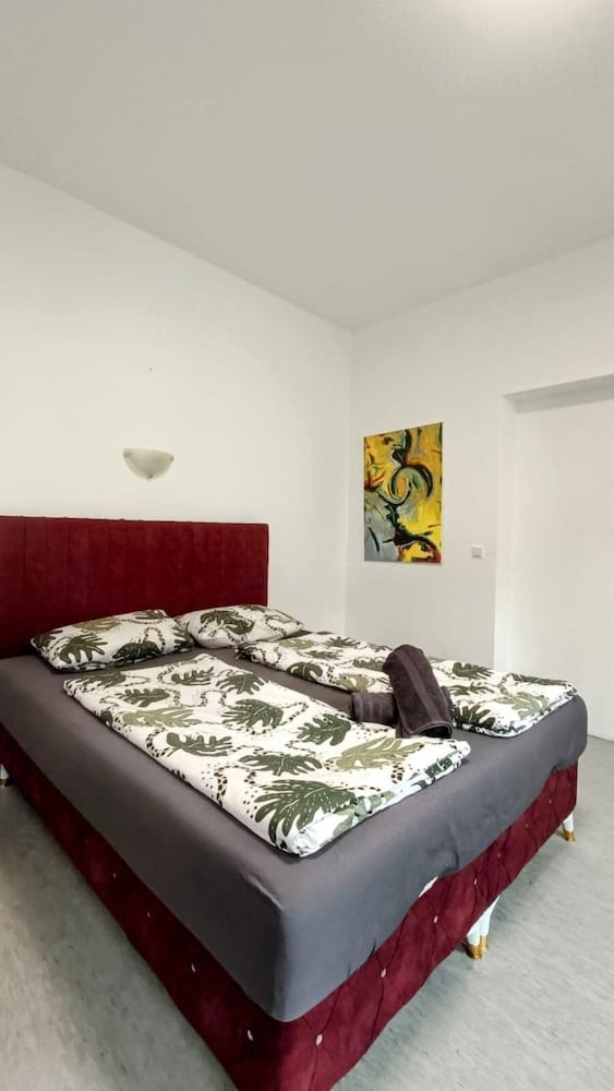 Comfy 4BR Apt Ideal for Groups Families