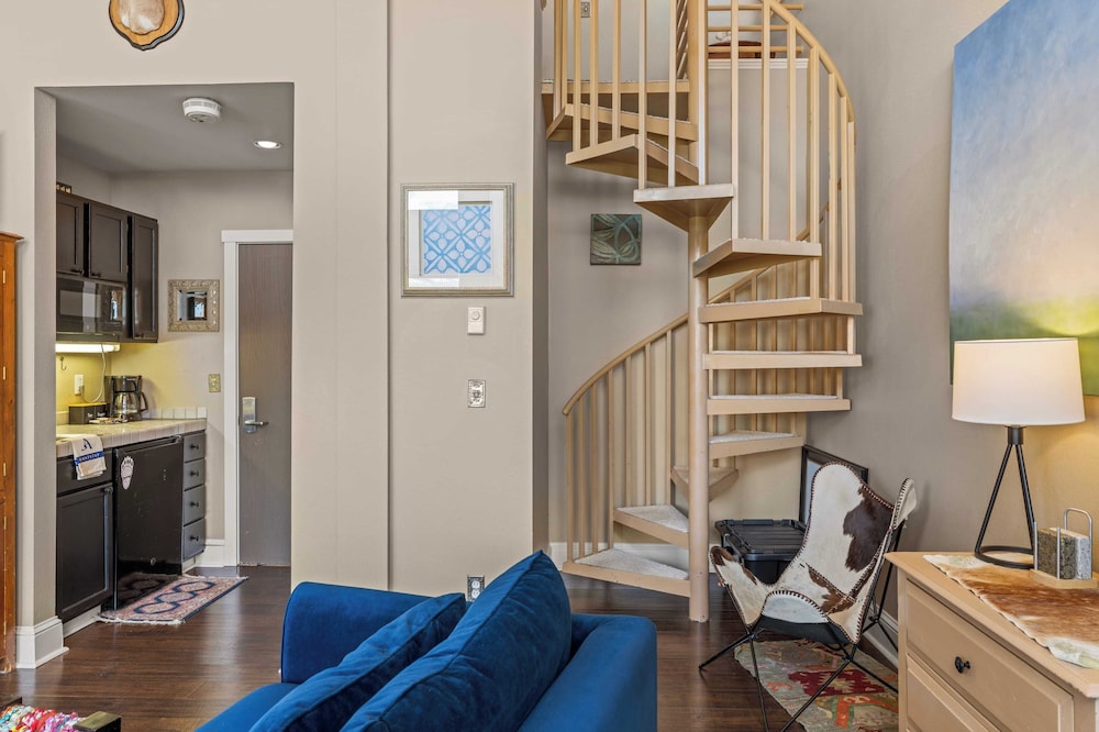 Blue Mesa Lodge 40A by Avantstay Ski In/ Ski Out Unit w/ Balcony!