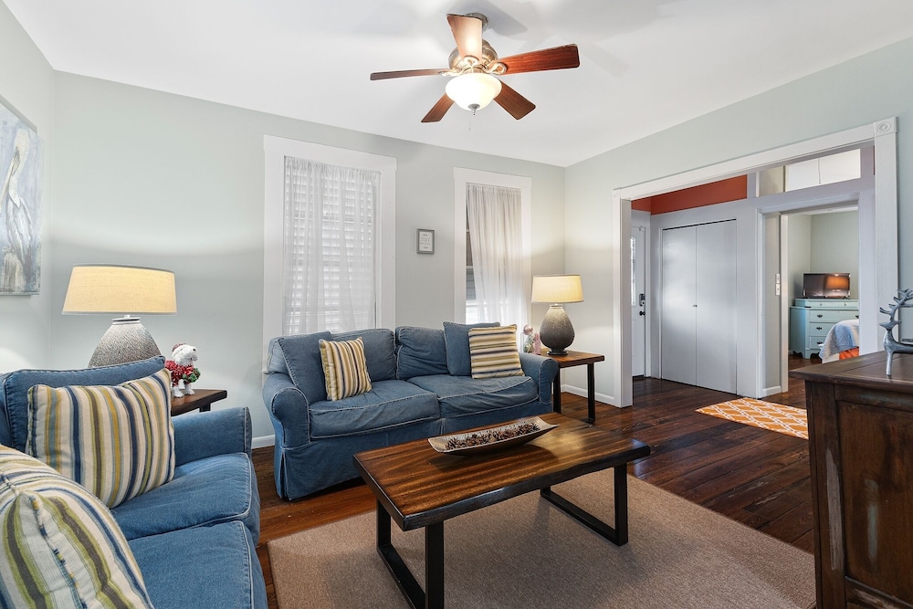 The Dinghy 2 Bedroom Home