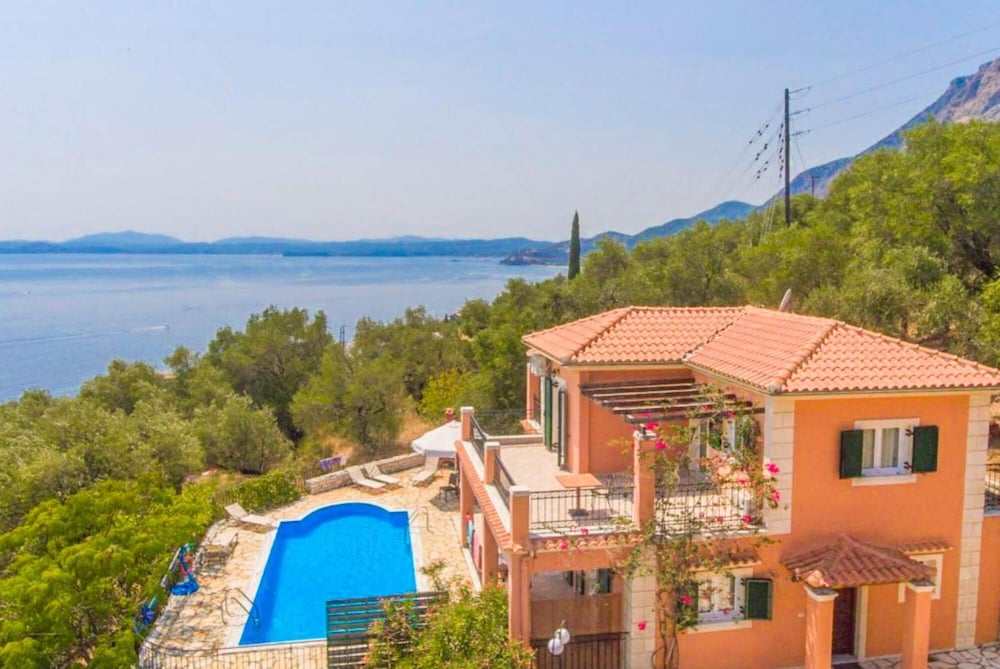Villa Youla Large Private Pool Walk to Beach Sea Views A C Wifi Car Not Required - 1025 view 4