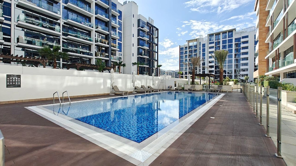 1 Bedroom and a Marvelous Flat in Azizi Riviera 26