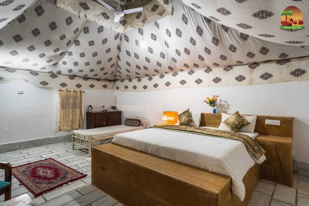 SAM DESERT RESORT