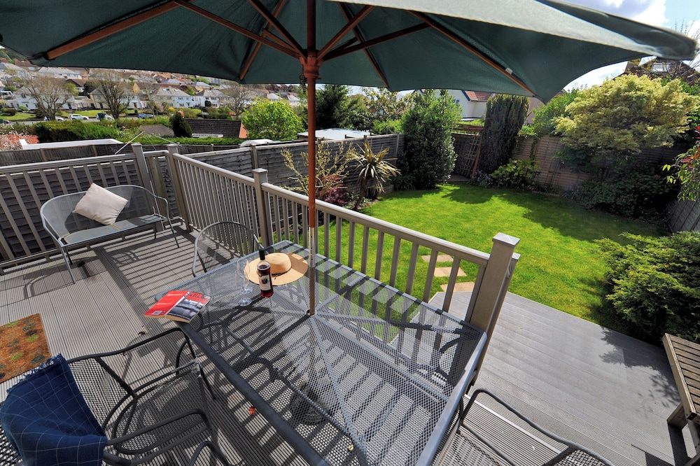 2 Studley Gardens