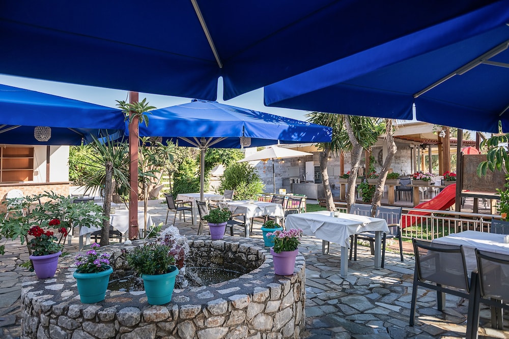 Akti hotel