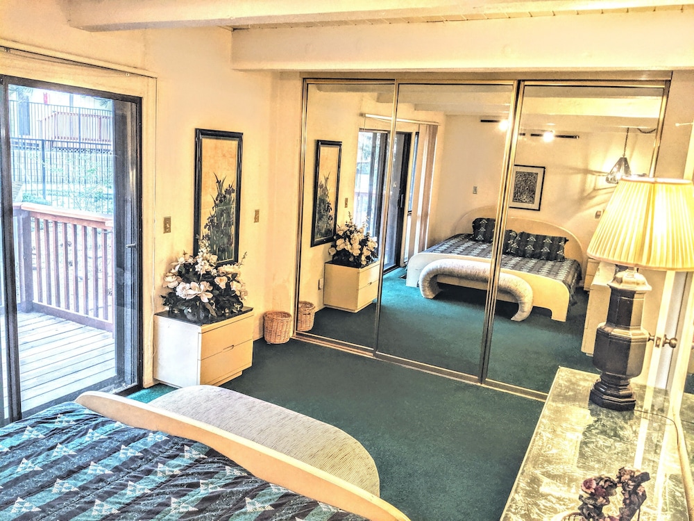 Snow Summit Townhouse Rentals & Sales