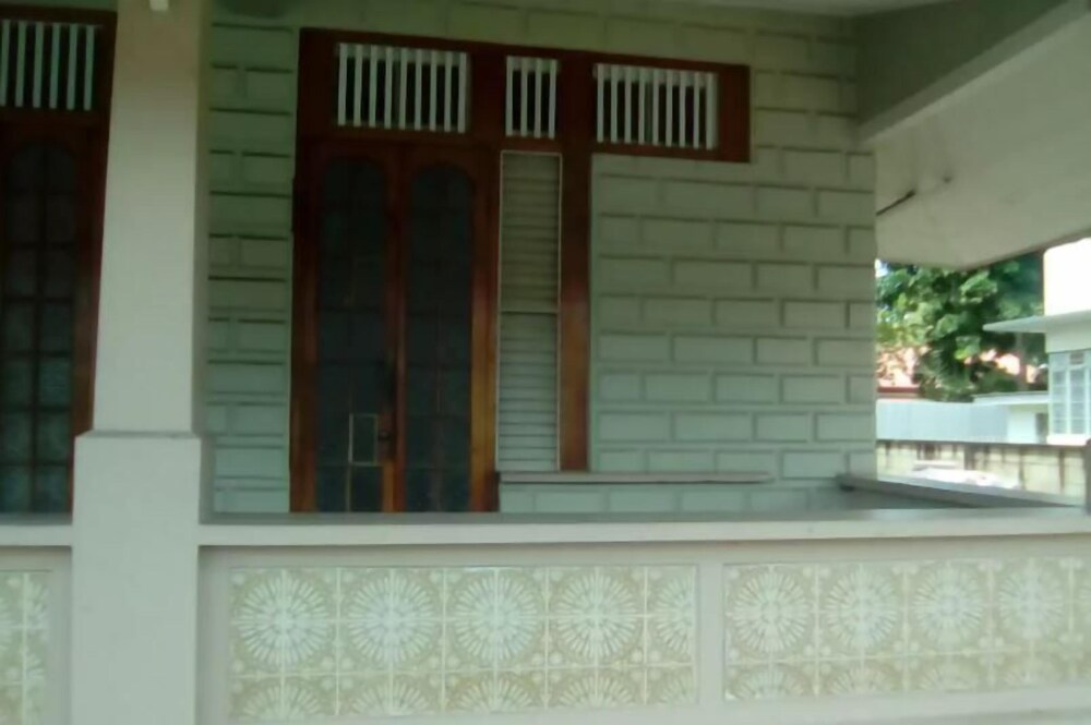 Robert's Guesthouse