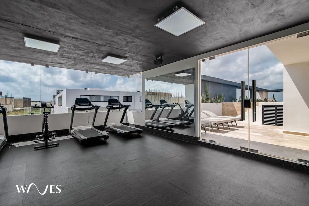 Great Located w Private Pool Fully Equipped Gym