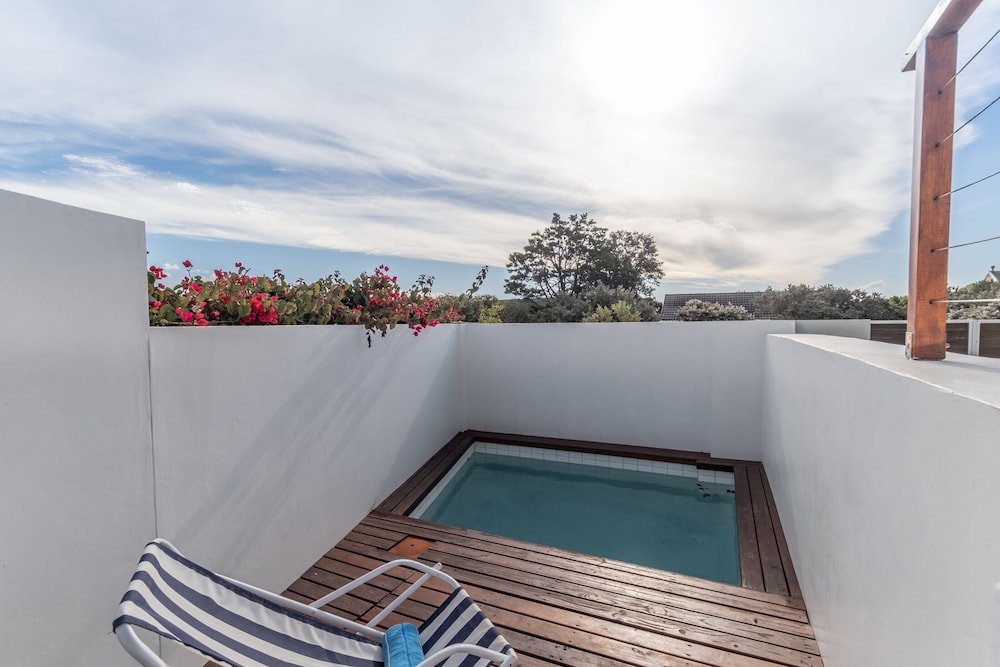 Greenways Beach House