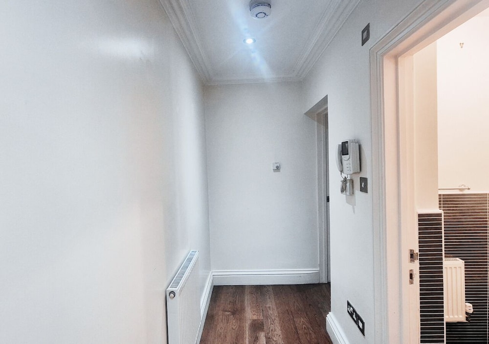 Luxurious & Spacious 2BR