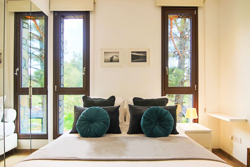 Phaedrus Living Forest Villa Chantara view 4