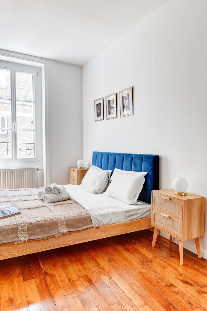 Montmartre 2BR - Moulin Rouge