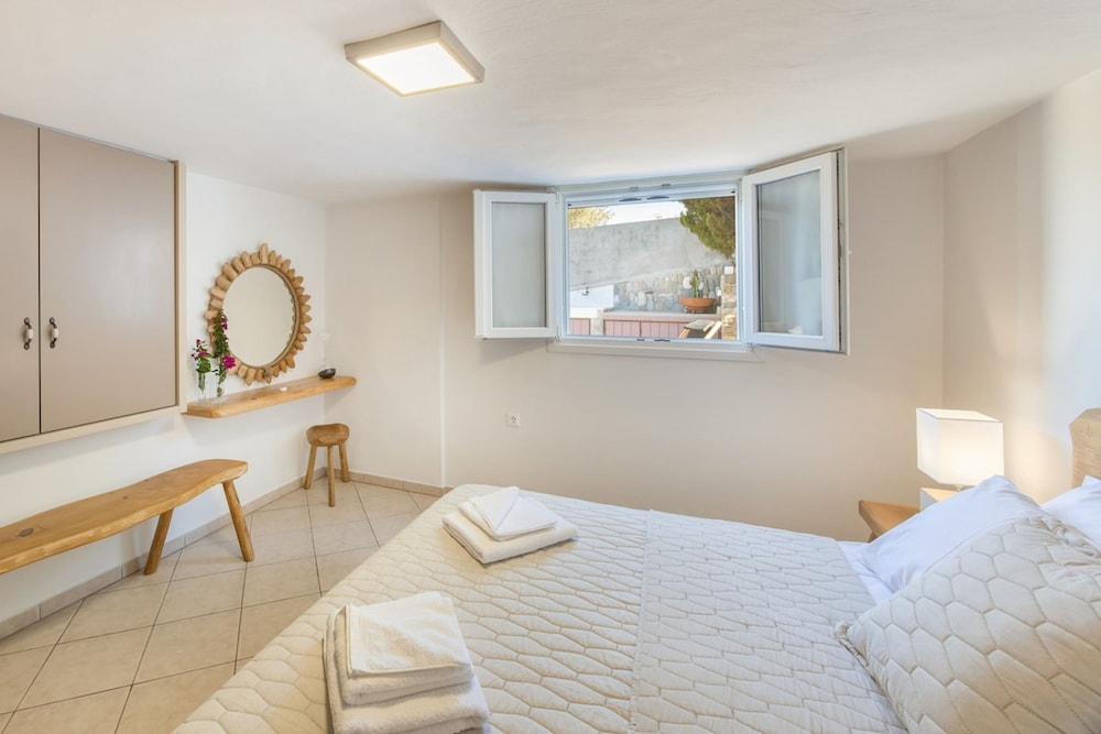 Vitamine Sea House - Island Living Paros