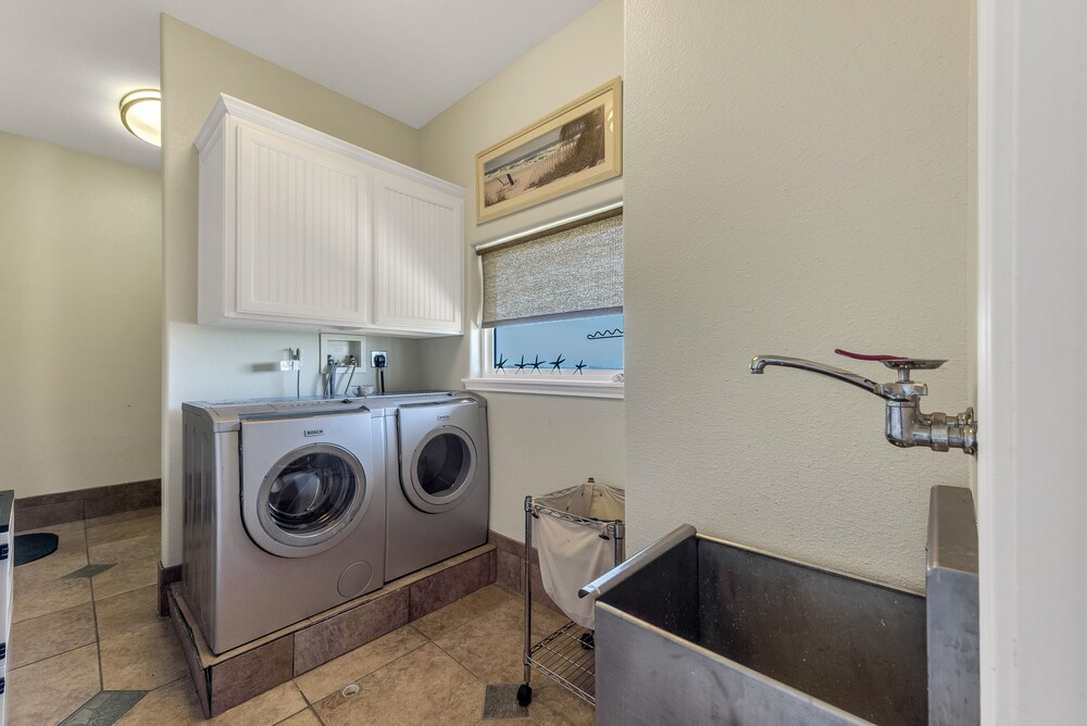 It'll Do With an Amazing View by Silver Sands Vacation Rentals view 5