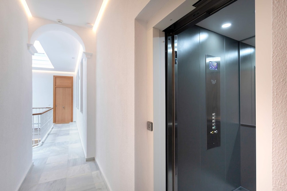 Luxury Apartment in C diz Catedral II