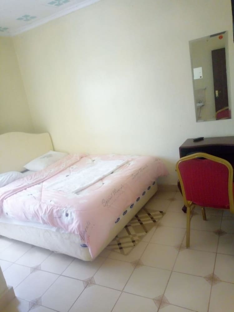 Senior Chief Wambugu Palace view 4