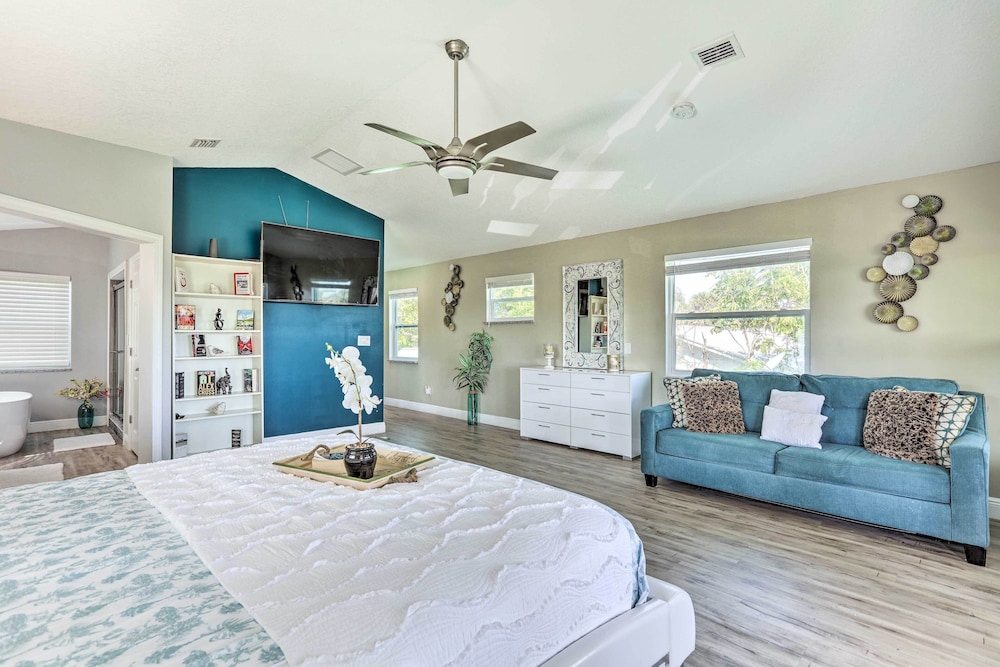 Luxe Florida Home on 3 Acres ~ 5 Mi to Beach! view 2