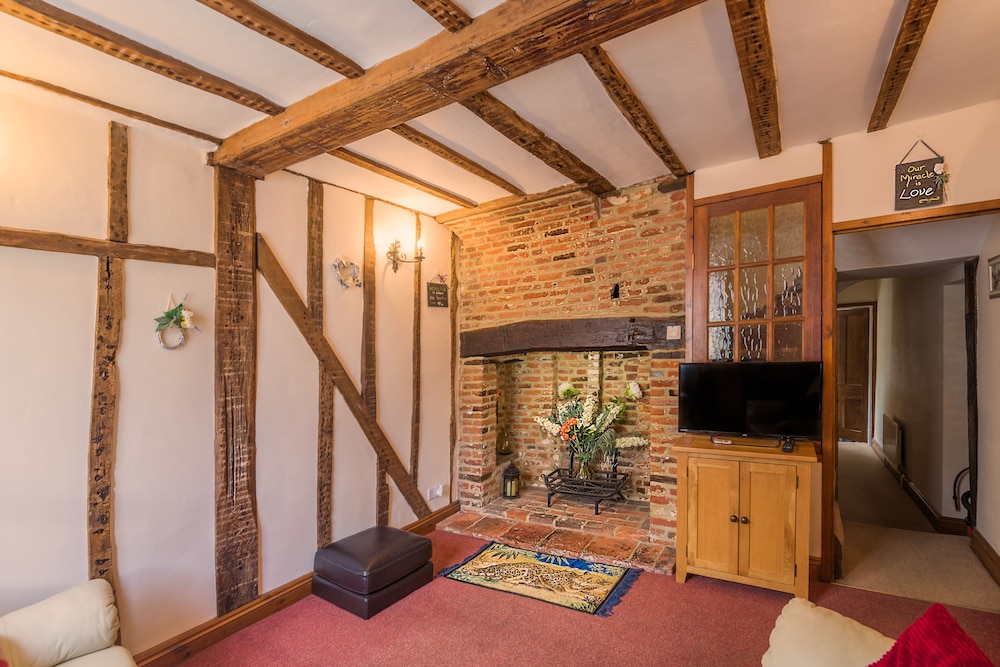 Canterbury Vacations - Homelea Cottage - Property Image 2