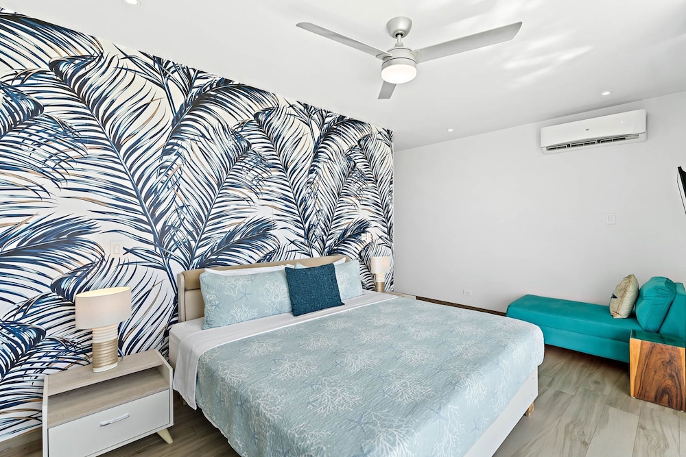 Luxury Villa Hot Tub Ocean Views Fully Staffed