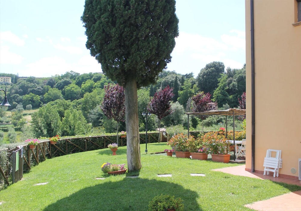 Villa Le Ripe Apartments