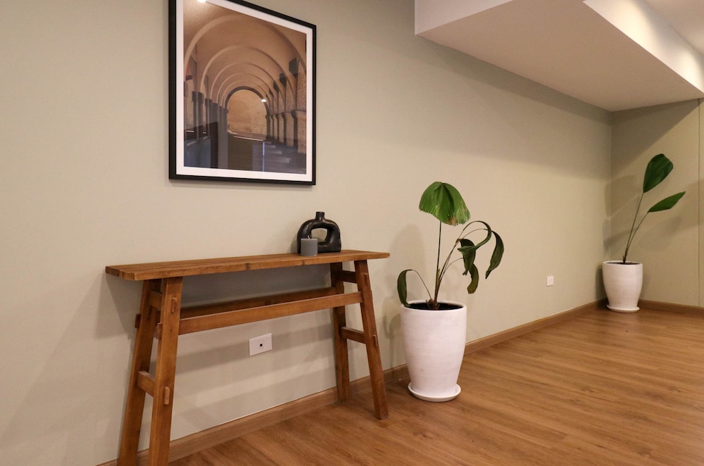 w Monochromatic 2BR w Terrace in Miraflores