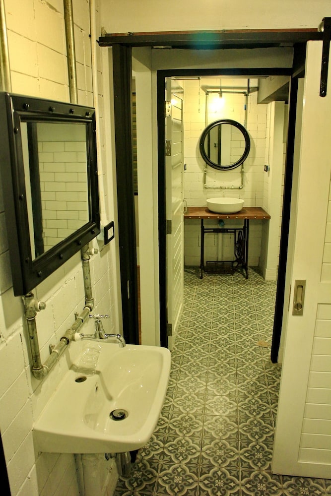 See Hostel