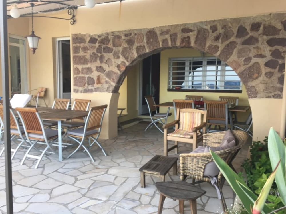Private Beach Villa sea View - Th Oule sur mer