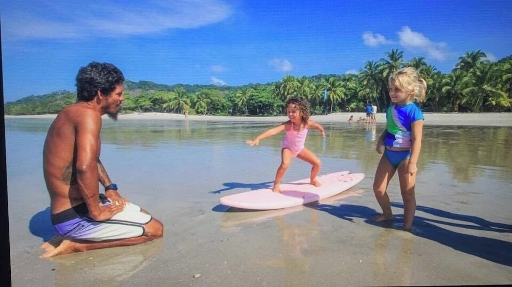 Don Jons Lodge -Surf & Yoga