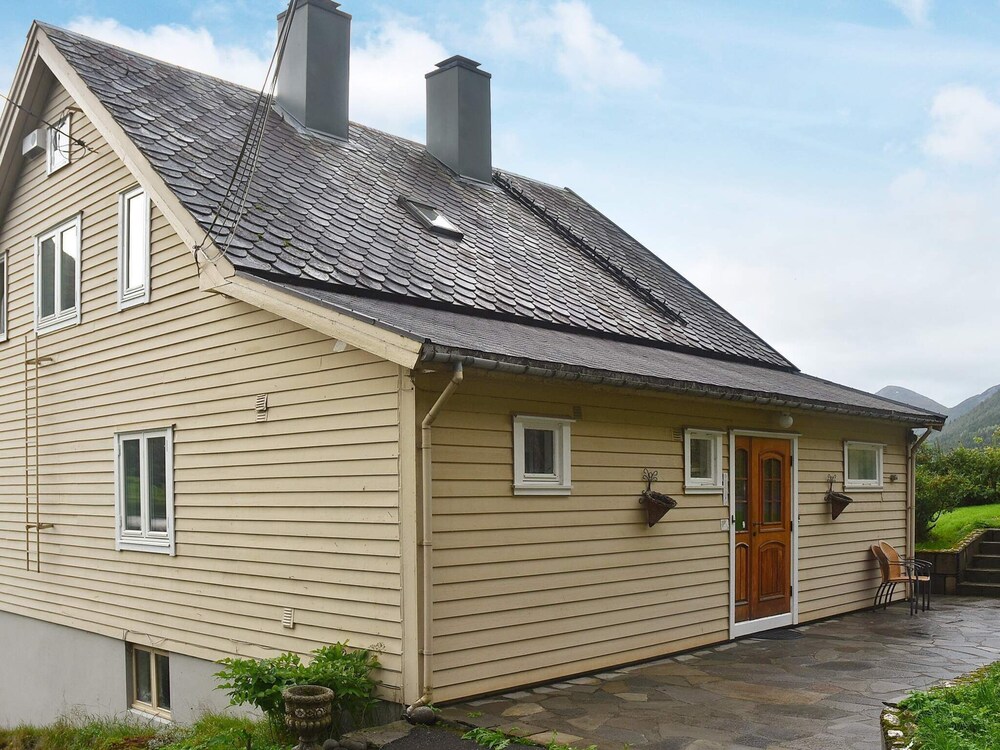 8 Person Holiday Home in Skei i Jølster