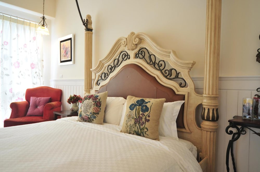 Full Sun House B&B
