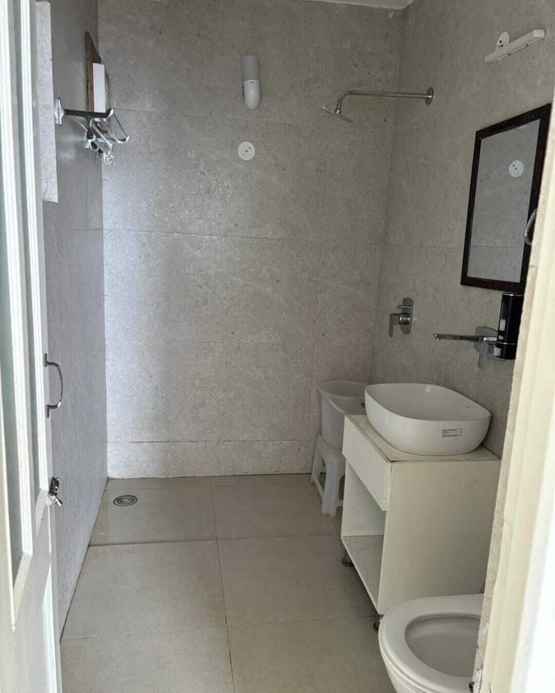 HOTEL DIAMOND
