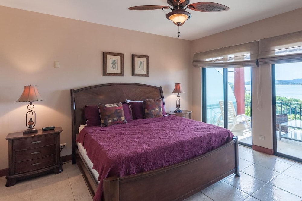 Big Hillside Villa in Potrero With Pool and Panoramic Ocean Views view 4