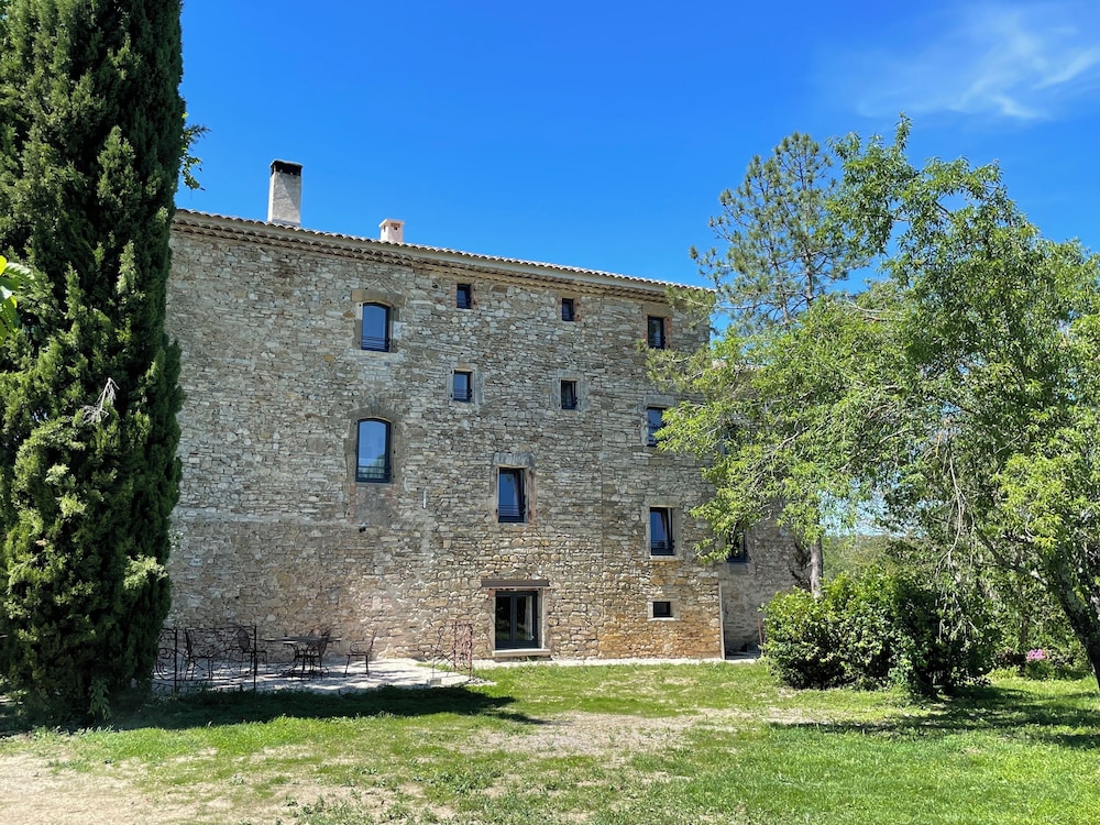 Magnanerie de Sainte Croix
