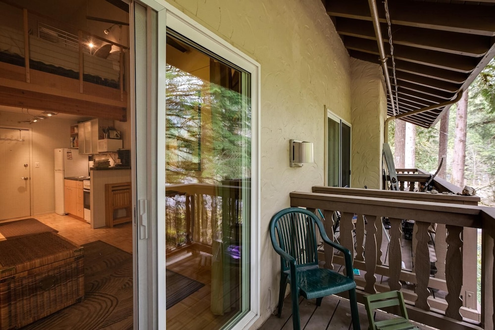 Glacier Mt Baker Lodging