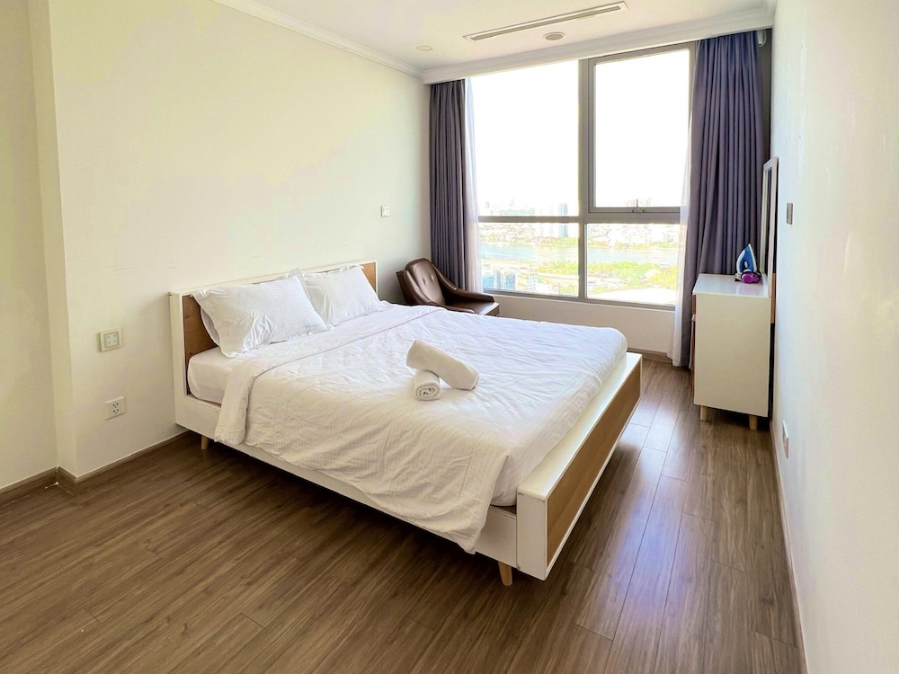 Landmark Apartment in Vinhomes Central Park