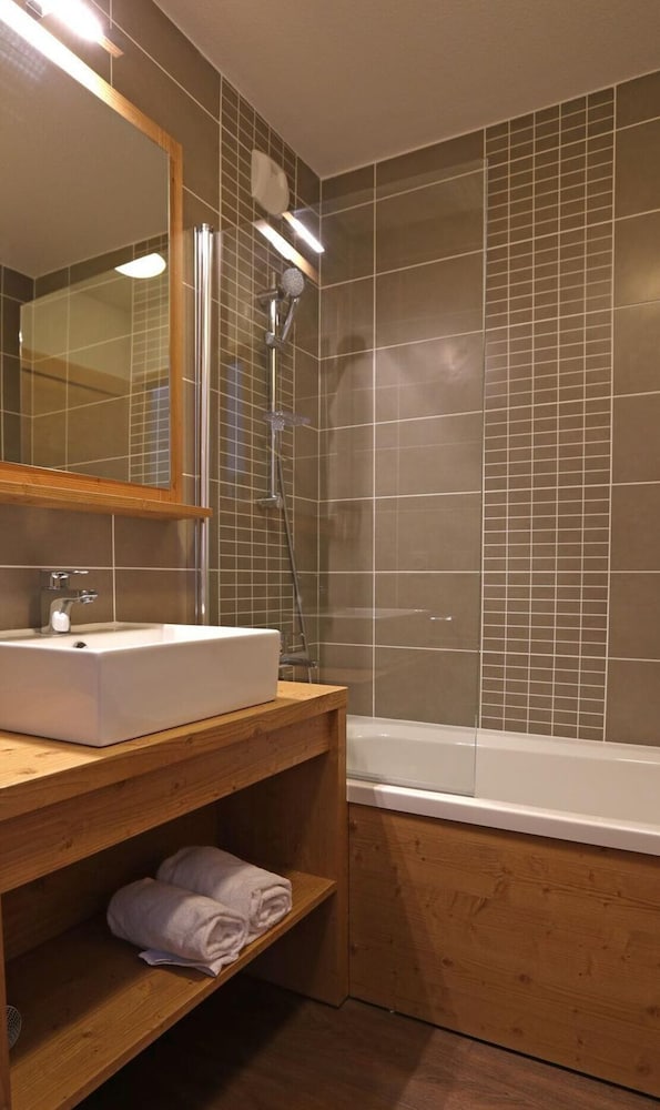 Apartment in Les Menuires With Spa Access