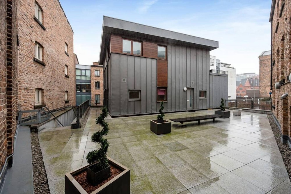 Host Stay Campbell Sq Roof Terrace Apt