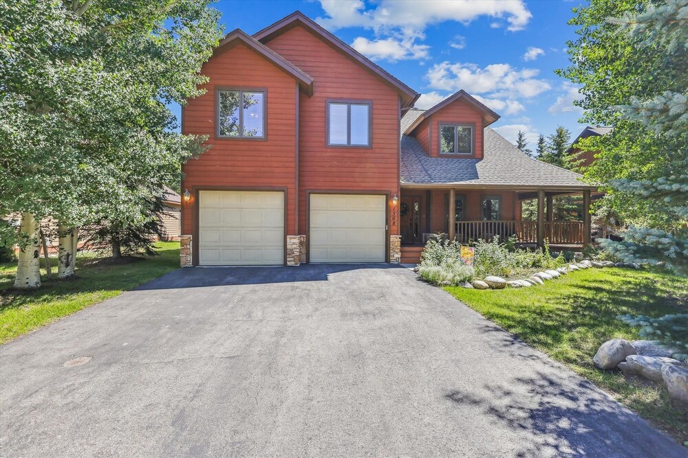 Legend Lake Lookout 4 Bedroom Home