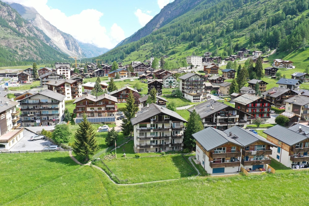 Comfortable Studio Your Home Near Zermatt