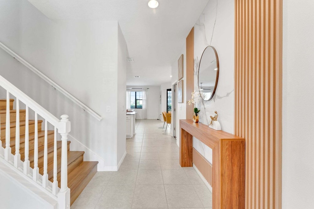 2311vd-providence 5 Bedroom Home