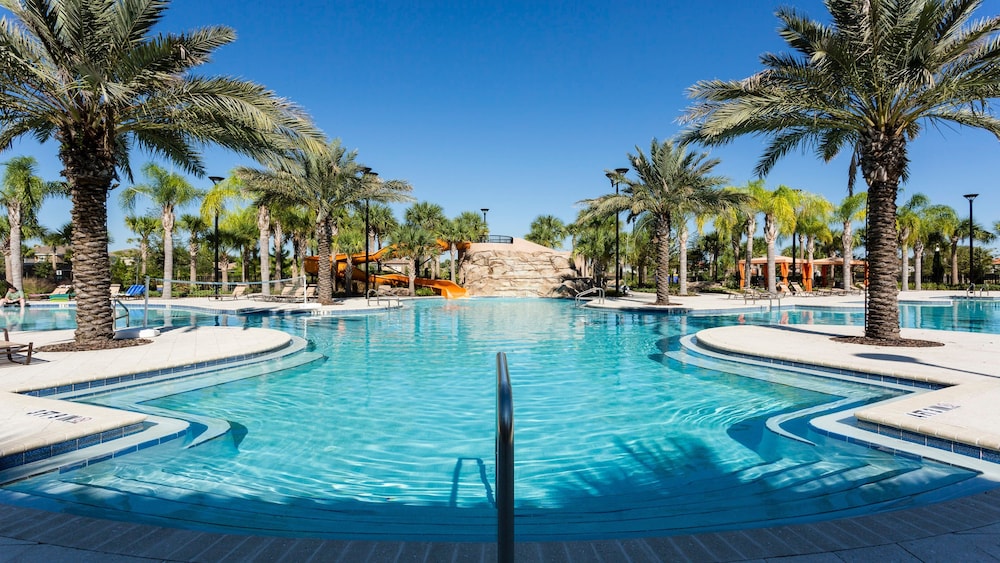 Solterra Villa With Screened Pool & Lake View
