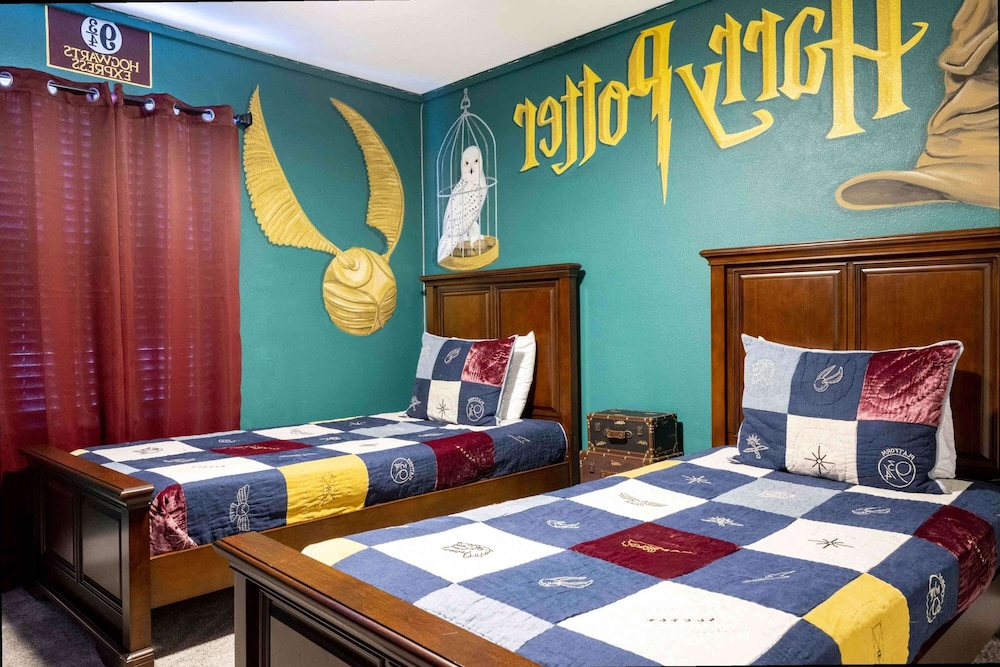 Stunning 4Bd Near Disney w Pool Storey Lake 4369