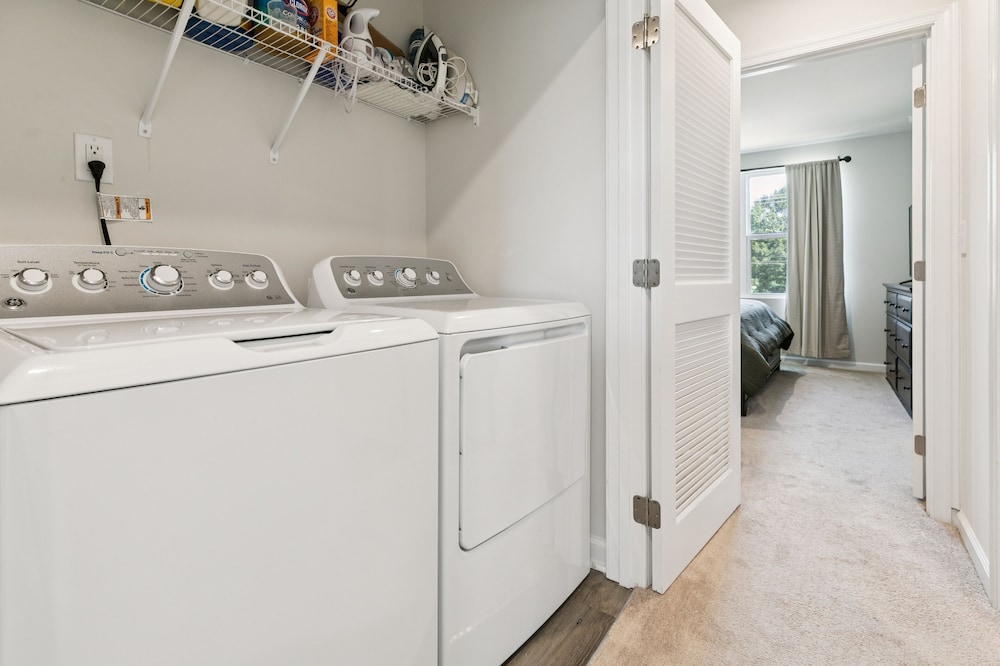 Modern Downtown Retreat Near Swamp Rabbit Trail 4 Bedroom Townhouse