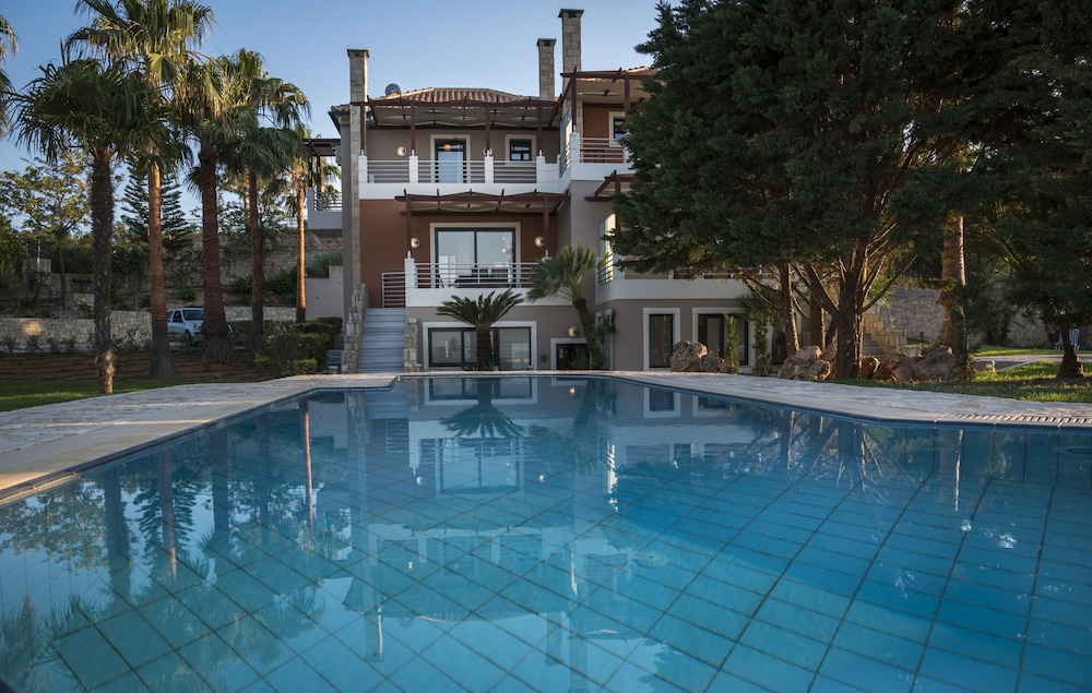 Athina Luxury Villas