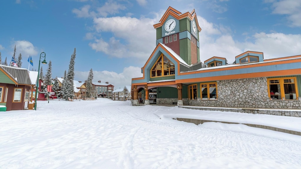 Opulence At Big White