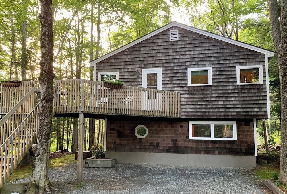 Guest House at Waters Edge