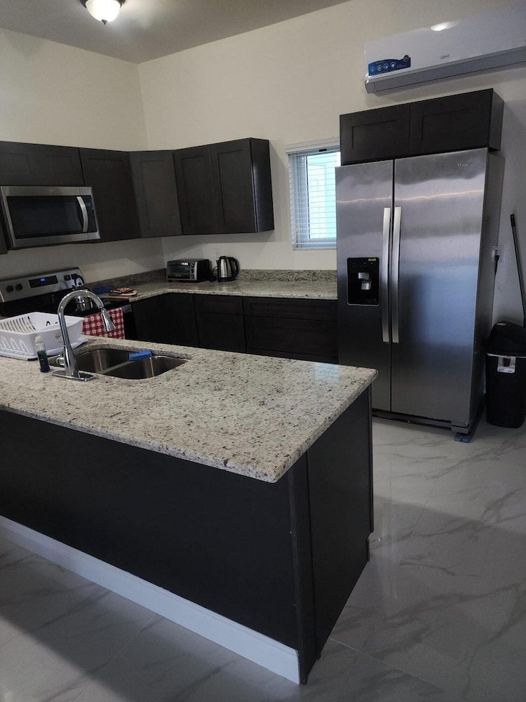 Grand Bahama Island - Freeport Vacations - Ellies Place - Property Image 3