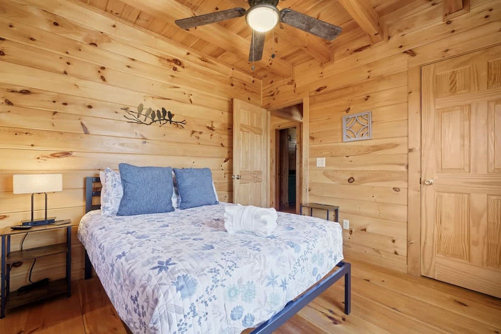 Spacious Luxury Lake Blue Ridge Forest Cabin an spa