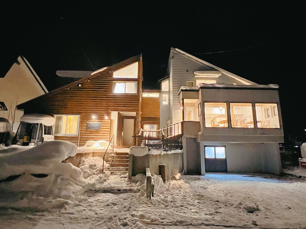 Snowball Hostel
