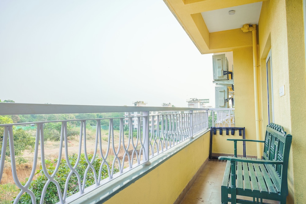 Alaya Stays Veera Marina 3 BHK Apartment