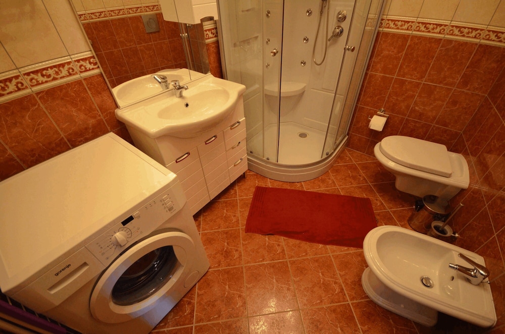 Photo 32